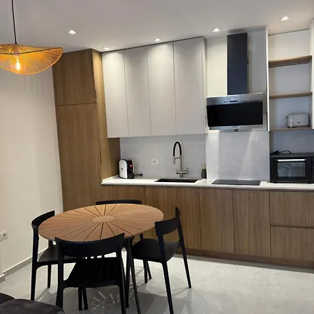 Dua' S Apartments, Next To Ilyonis Apartment *