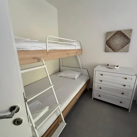 Dua' S Apartments, Next To Ilyonis